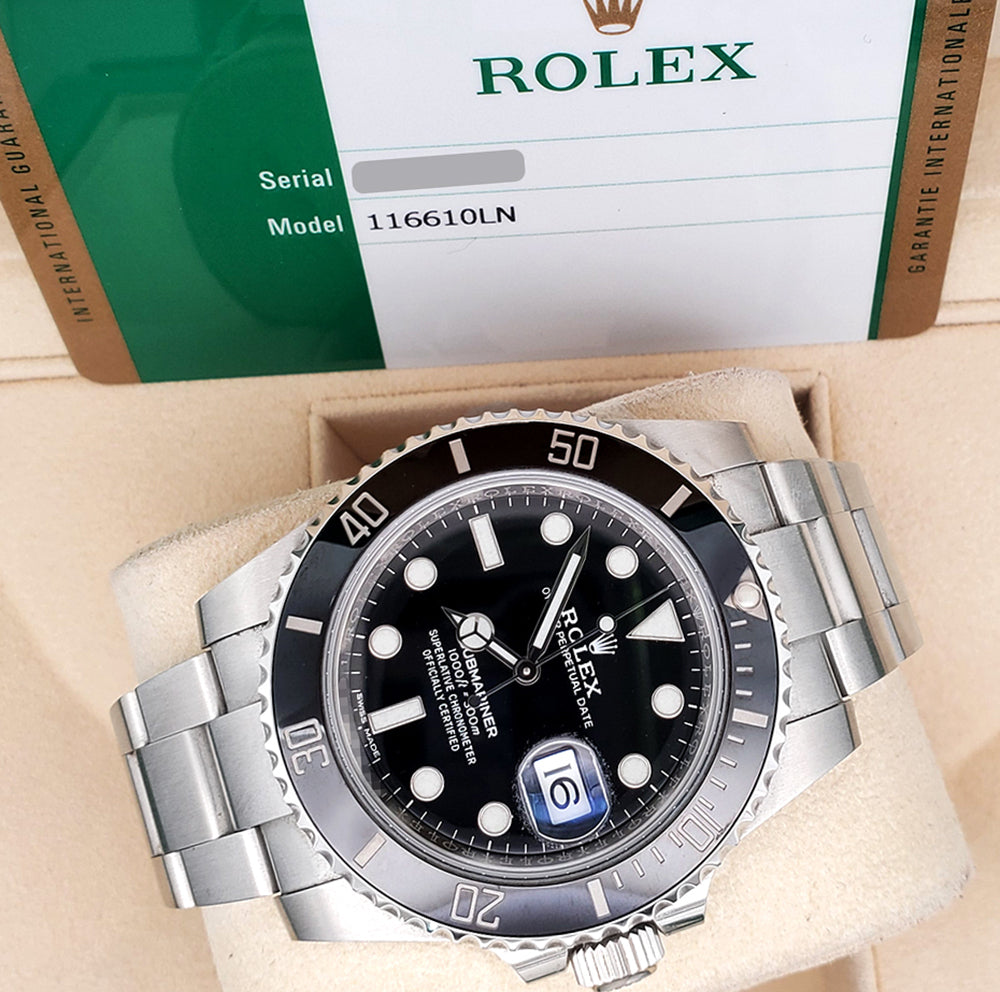 2015 Rolex Submariner Date 40mm Steel Watch 116610LN