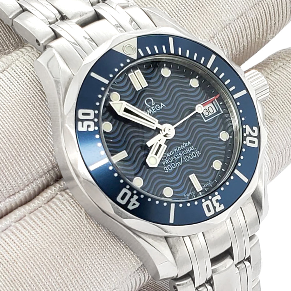 Omega Seamaster Professional Diver 300M 28mm Blue Wave Dial Watch 2583