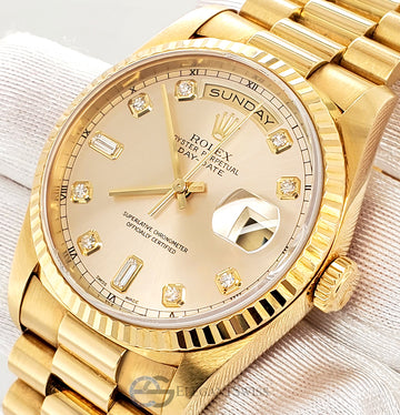 Rolex President Day-Date 36mm Silver/Champagne Dial Double-Quick Yellow Gold Watch 18238 Box Papers