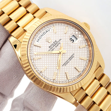 Rolex Day-Date 40 President 228238 Silver Diagonal Motif Yellow Gold Watch Box Papers