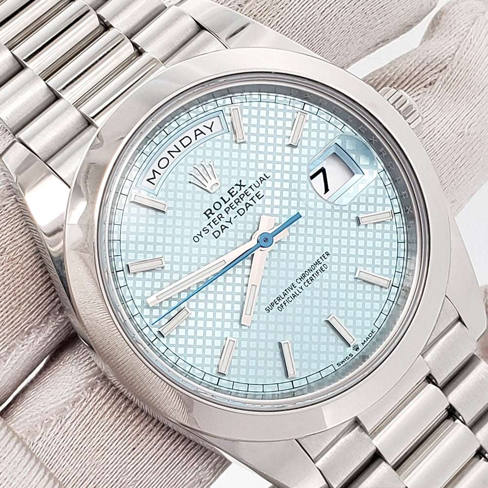 2022 Rolex President Day-Date 228206 40mm Ice Blue Diagonal Motif Index Dial Platinum Watch Box Papers