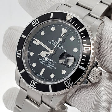 Rolex Submariner Date 40mm Engraved Rehaut Steel Watch 16610 Box Papers