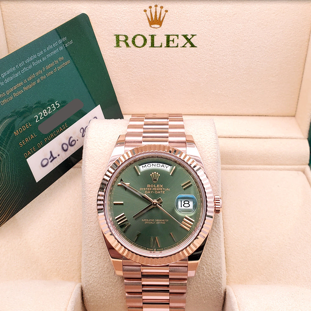 2023 Rolex Day-Date 228235 Rose Gold Fluted Bezel Olive Green Bevelled Roman Dial 40mm Watch Box Papers