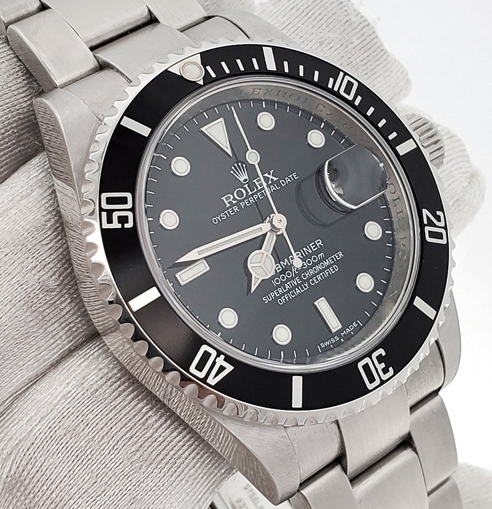 Rolex Submariner Date 40mm Engraved Rehaut Steel Watch 16610 Box Papers