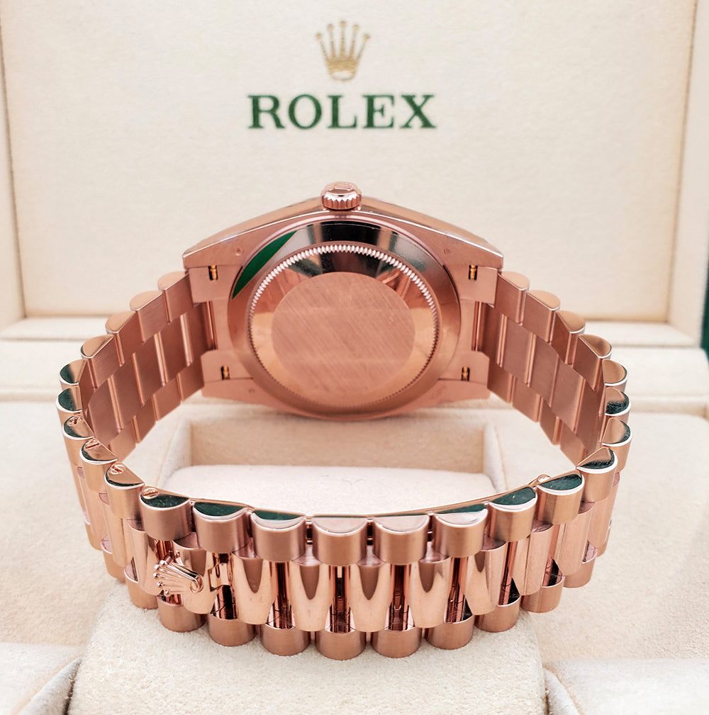 2023 Unworn Rolex Day-Date 40mm 228235 Rose Gold Olive Green Watch Box Papers