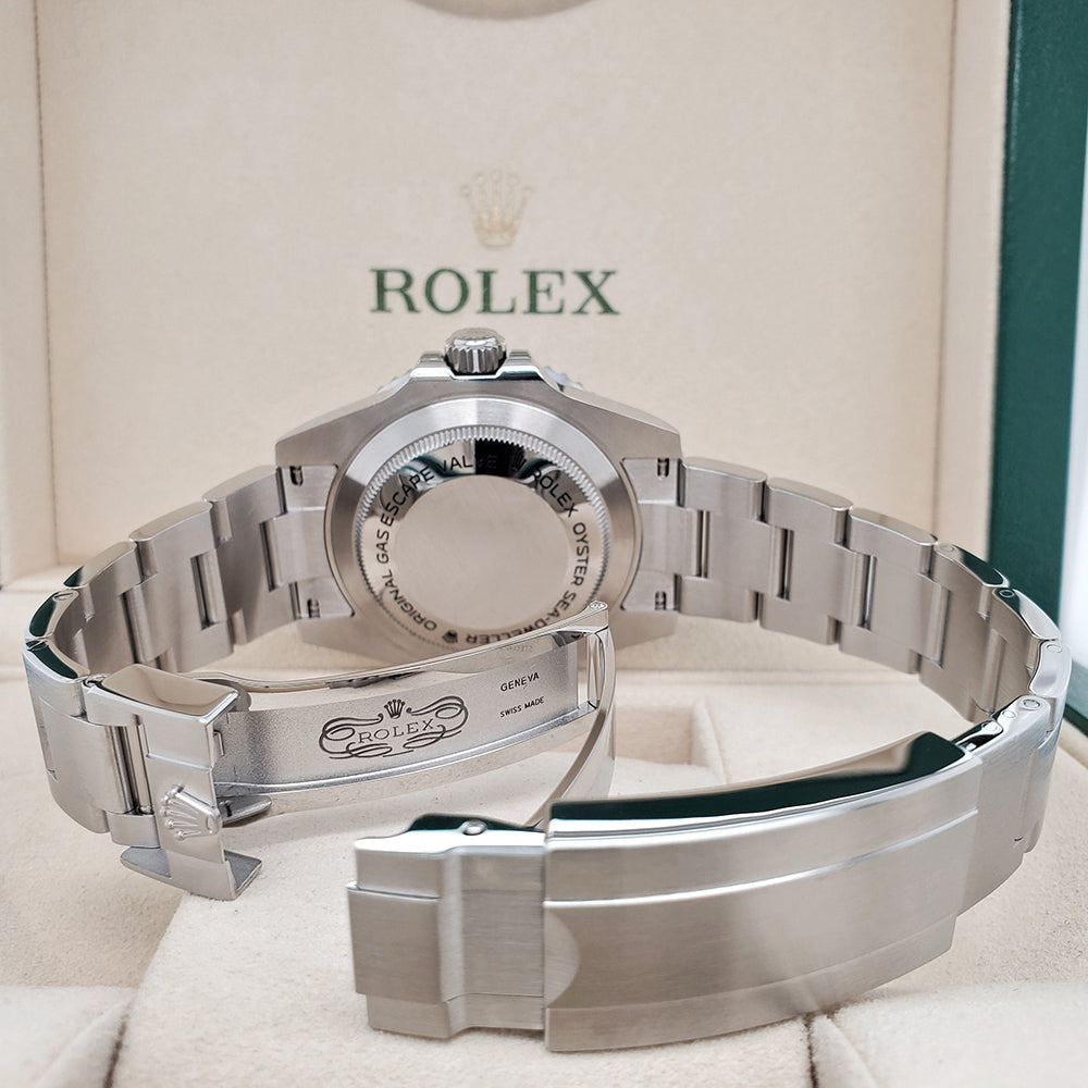 2017 Rolex Sea-Dweller 4000 40mm Ceramic Bezel Steel Watch 116600 Box Papers