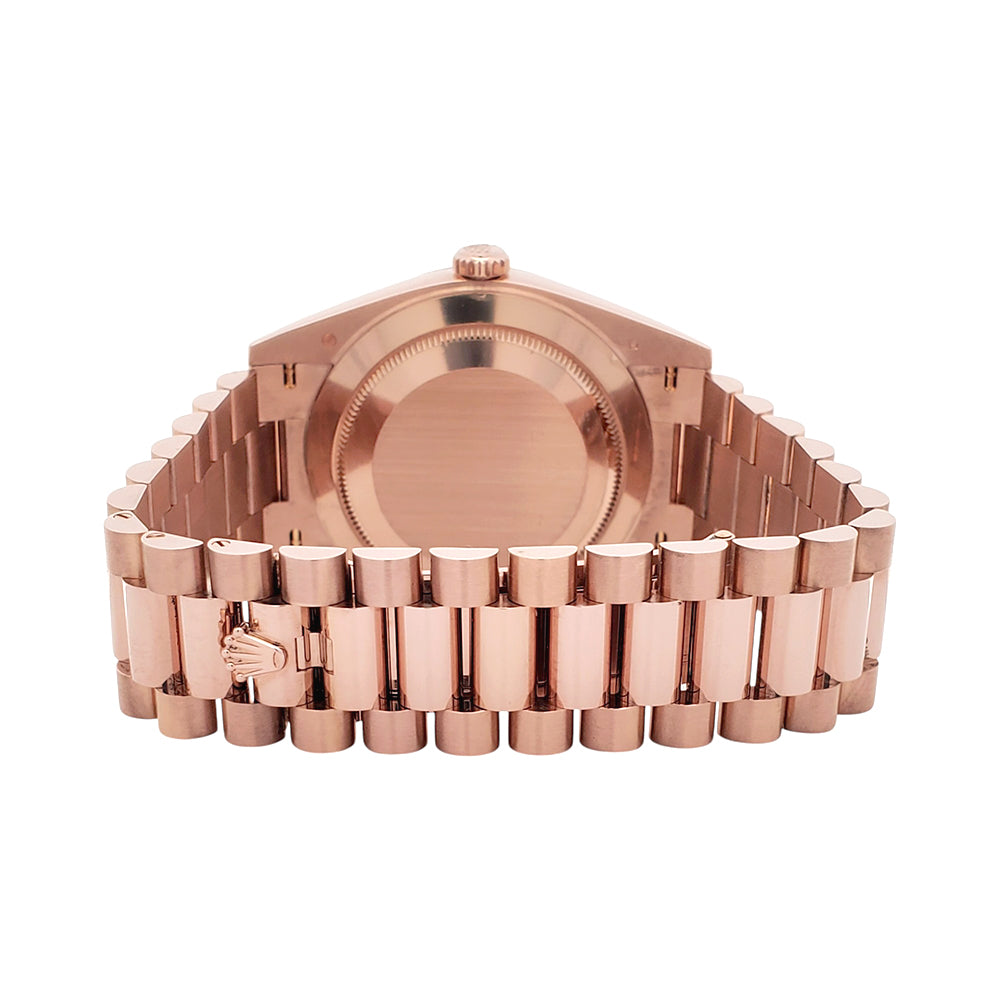 2023 Rolex Day-Date 228235 Rose Gold Fluted Bezel Olive Green Bevelled Roman Dial 40mm Watch Box Papers