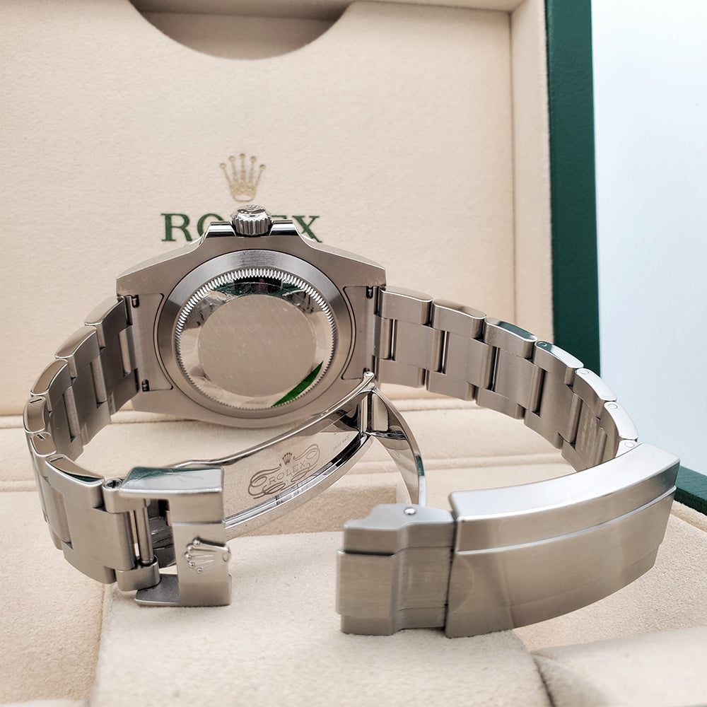 Rolex Submariner Date 40mm Steel Watch 116610LN Box Papers