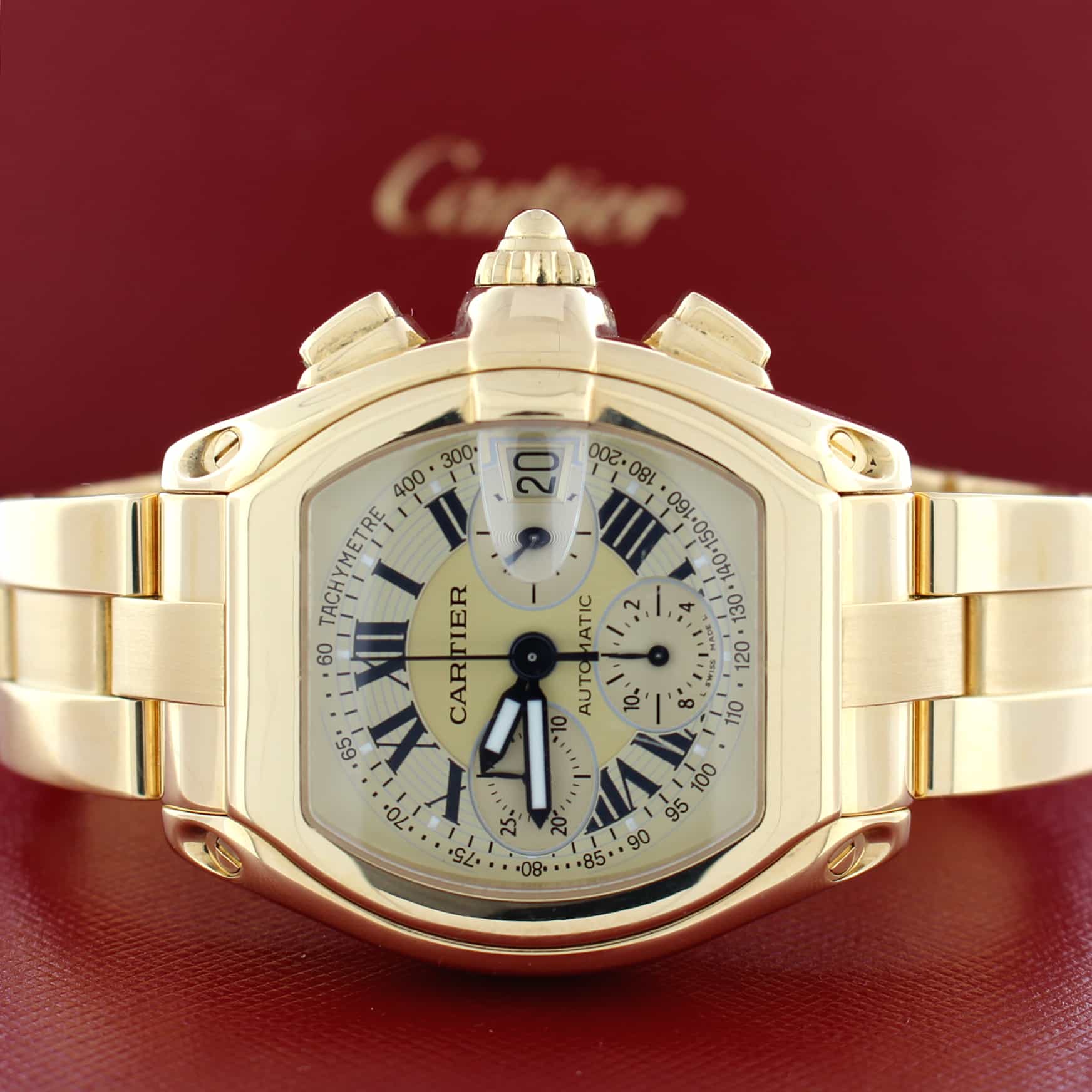 Cartier roadster chronograph 18k hotsell yellow gold