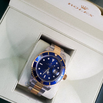 Rolex Submariner Date 16613 40mm Blue Dial Engraved Rehaut Stainless Steel Watch 2008 Box Papers